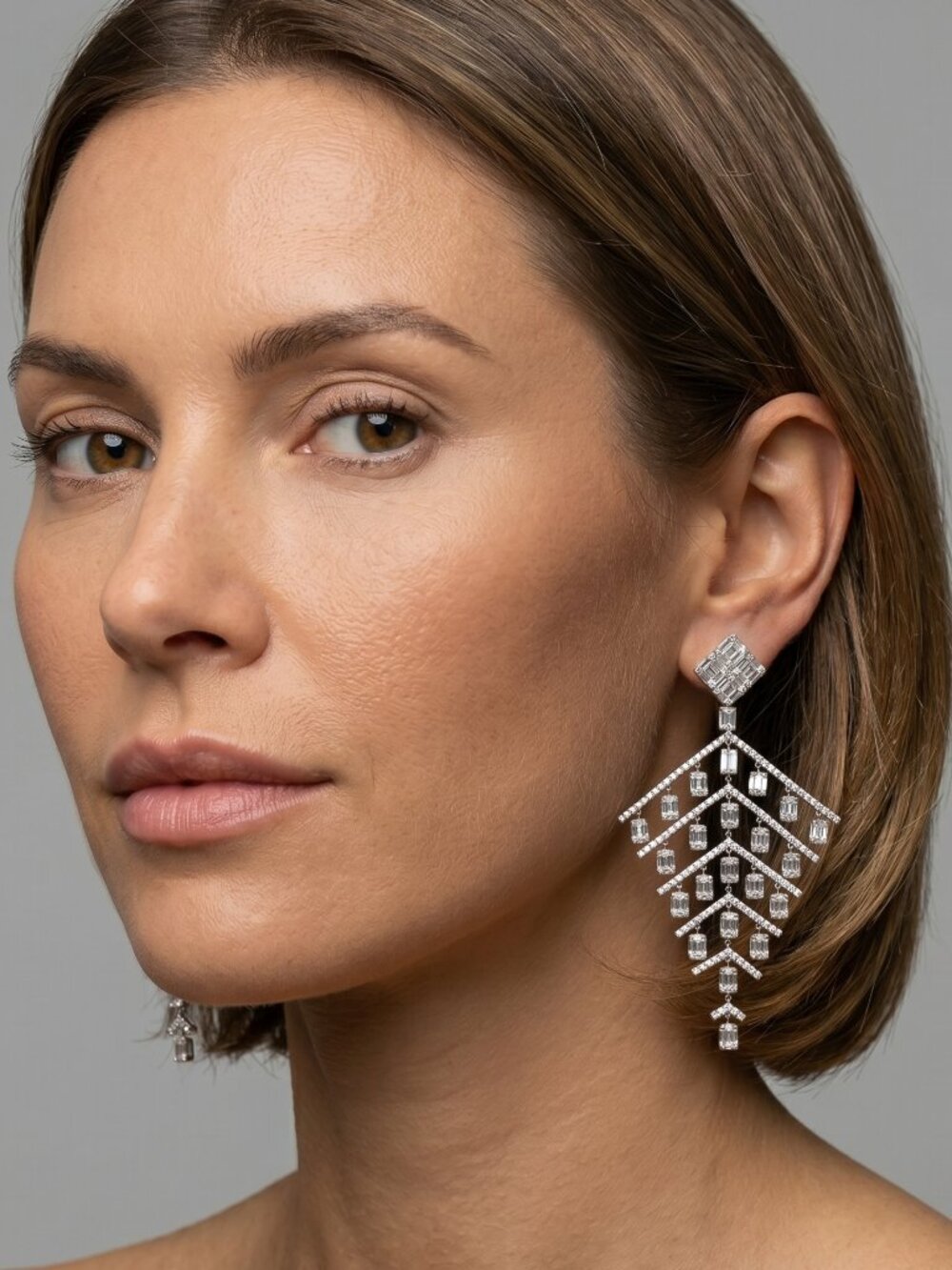 454 Round Diamonds 18k White Gold Chandelier Earrings - Picture 2 of 8